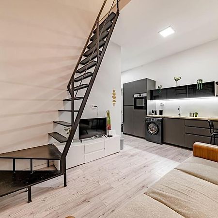 Chic Loft Bp: Industrial Gem Apartment Будапеща Екстериор снимка