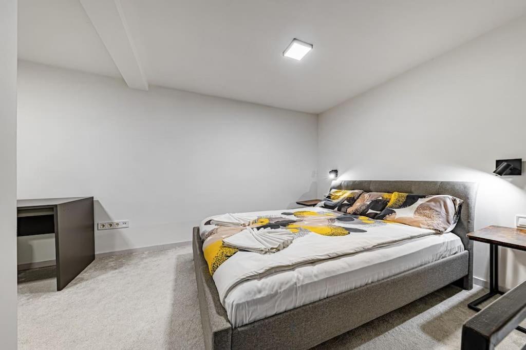 Chic Loft Bp: Industrial Gem Apartment Будапеща Екстериор снимка